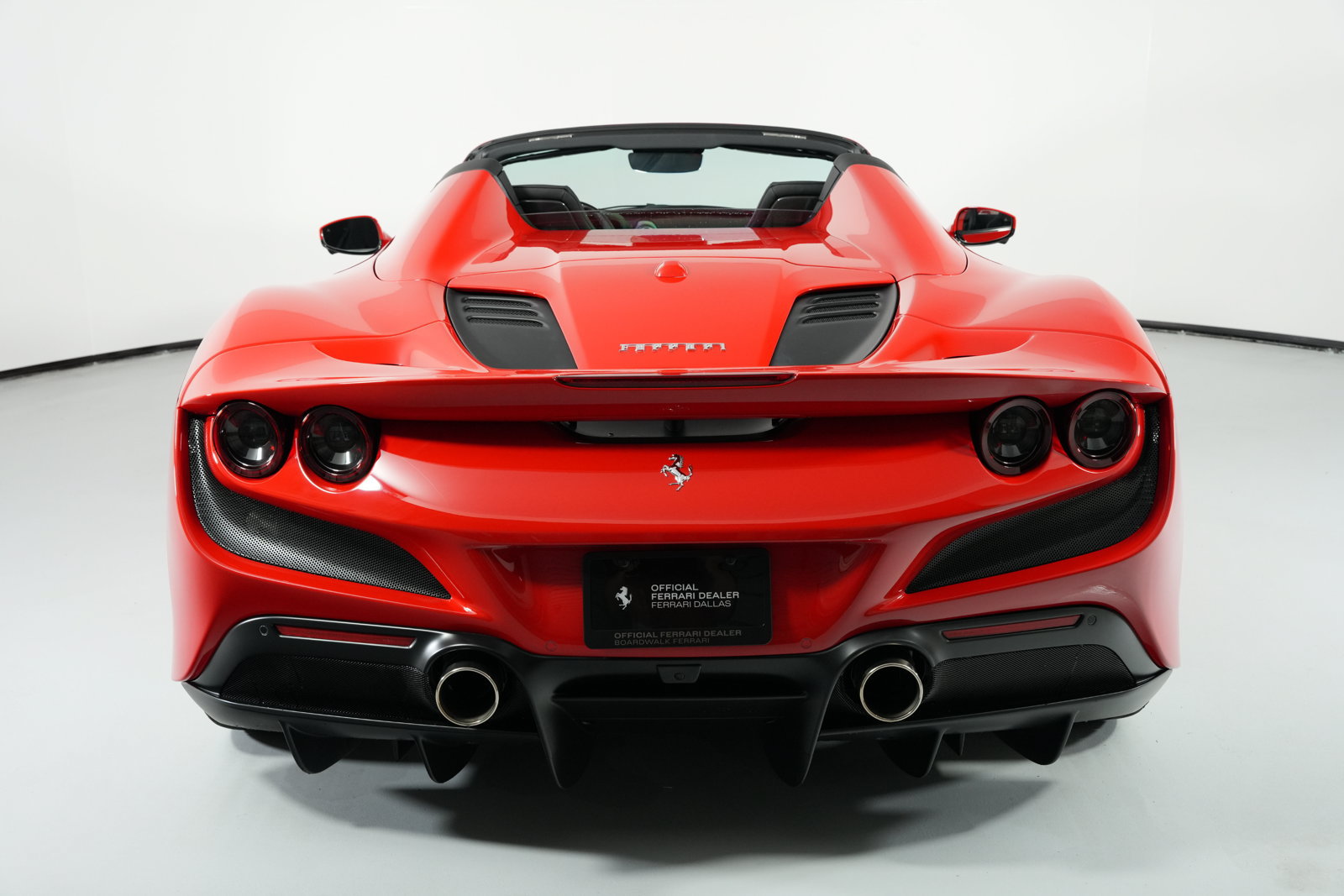 Used 2023 Ferrari F8 Spider RWD image 24