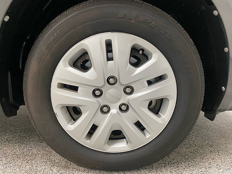 Used 2017 Dodge Journey SE w/ Flexible Seating Group image 25