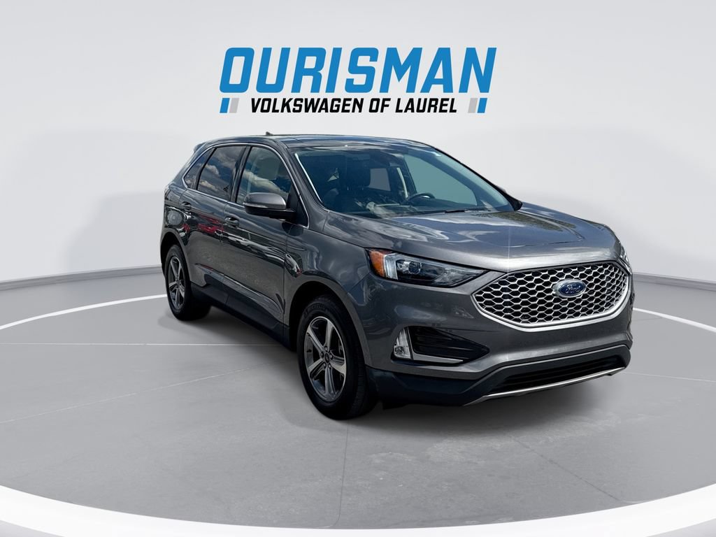 Used 2023 Ford Edge SEL w/ Convenience Package AWD/4WD image 2