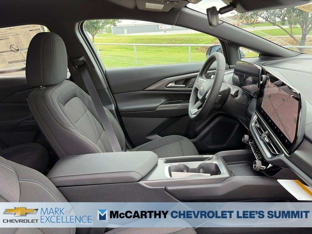 New 2026 Chevrolet Equinox EV LT w/ Comfort Package FWD image 28
