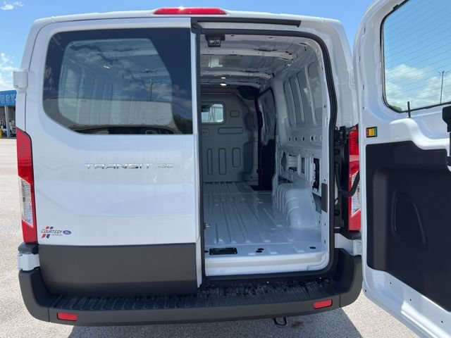 New 2023 Ford Transit 150 Low Roof RWD image 24