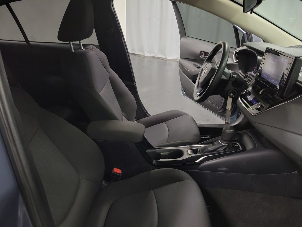 Used 2022 Toyota Corolla LE FWD image 27