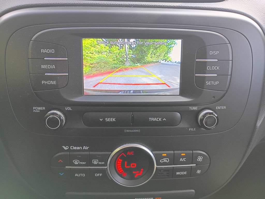 Used 2017 Kia Soul + FWD image 22
