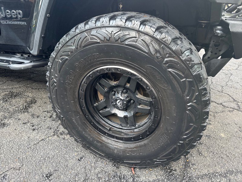 Used 2022 Jeep Gladiator Sport AWD/4WD image 32