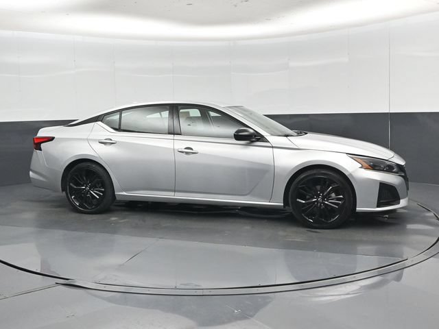 Used 2023 Nissan Altima 2.5 SR FWD image 30
