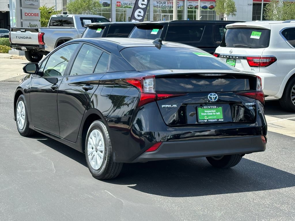 Used 2022 Toyota Prius L Eco image 4