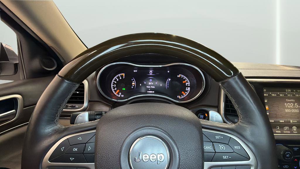 Used 2015 Jeep Grand Cherokee Overland image 30