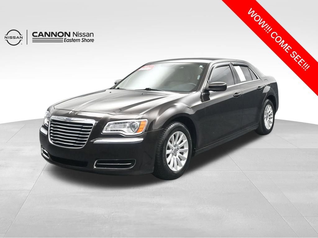 Used 2013 Chrysler 300 Base image 1
