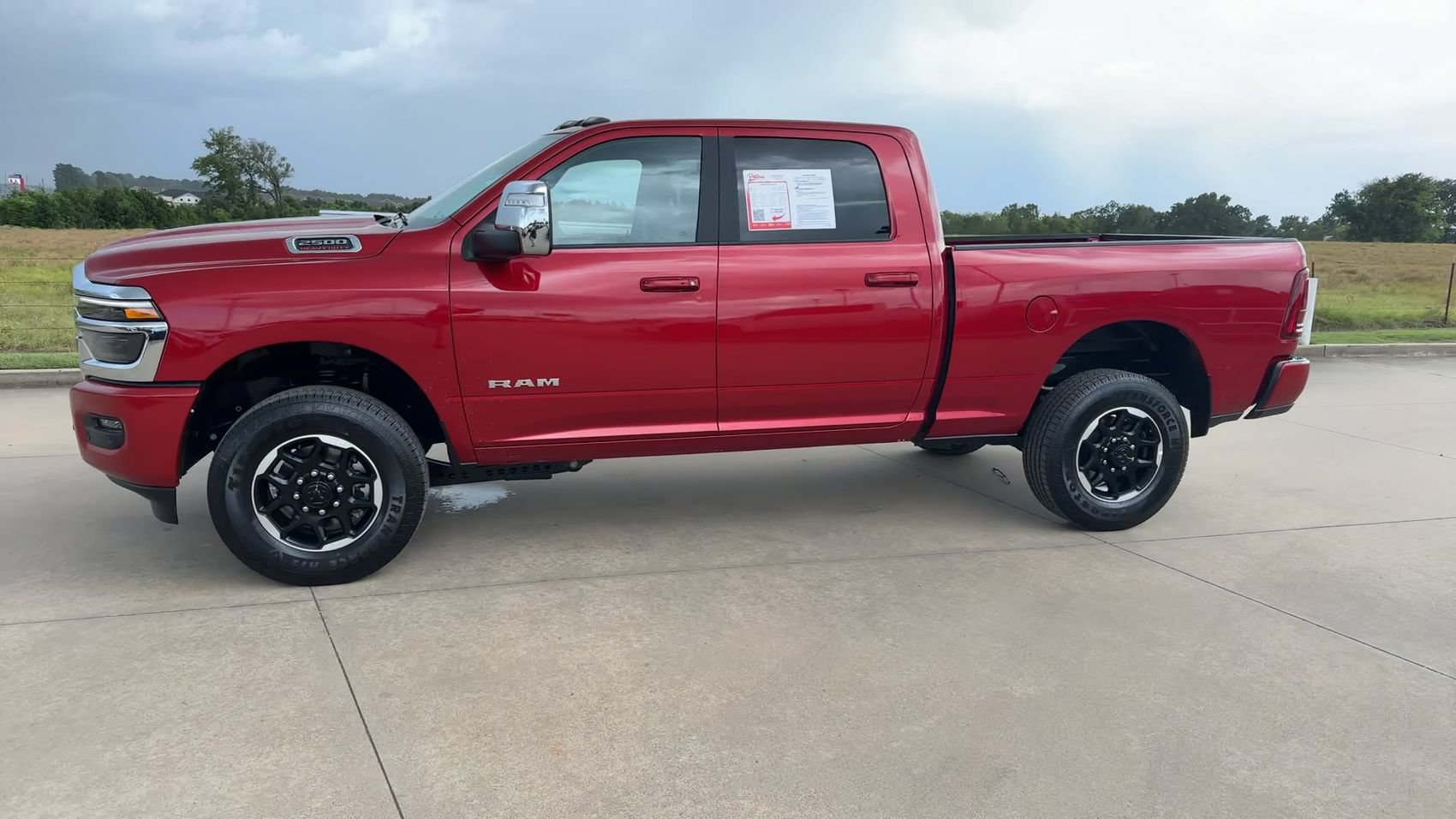 Used 2026 RAM 2500 Laramie AWD/4WD image 5