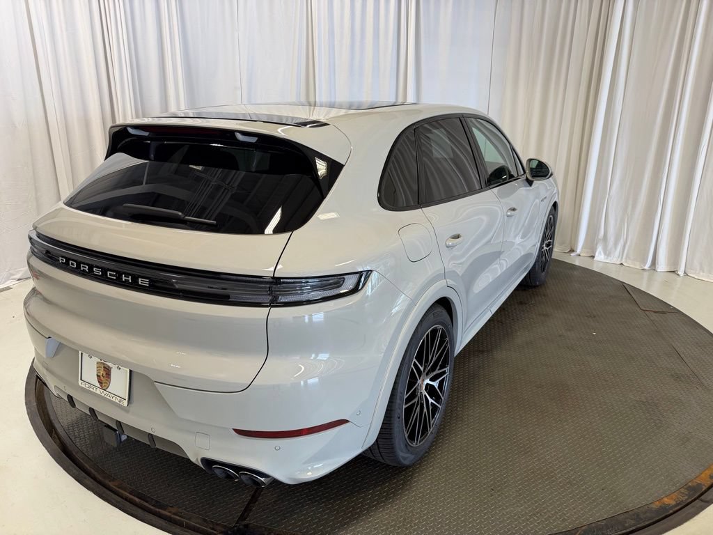 Certified 2026 Porsche Cayenne E-Hybrid AWD/4WD image 33