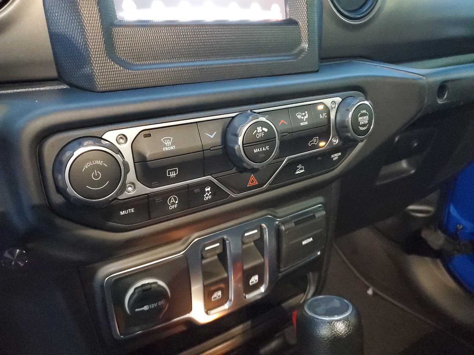 Certified 2023 Jeep Wrangler Willys image 15