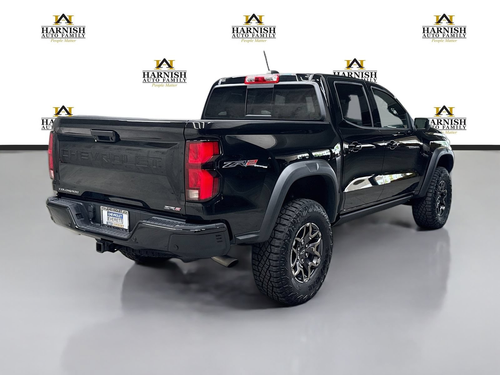 Used 2025 Chevrolet Colorado ZR2 w/ Technology Package AWD/4WD image 6