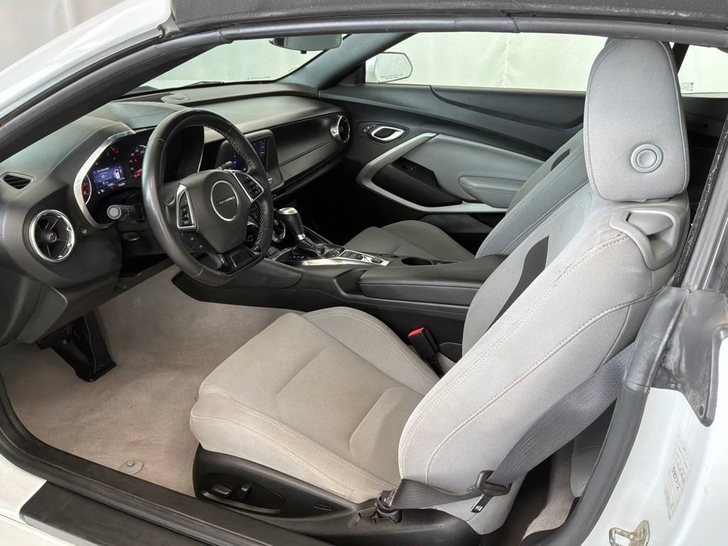Used 2020 Chevrolet Camaro LT RWD image 24