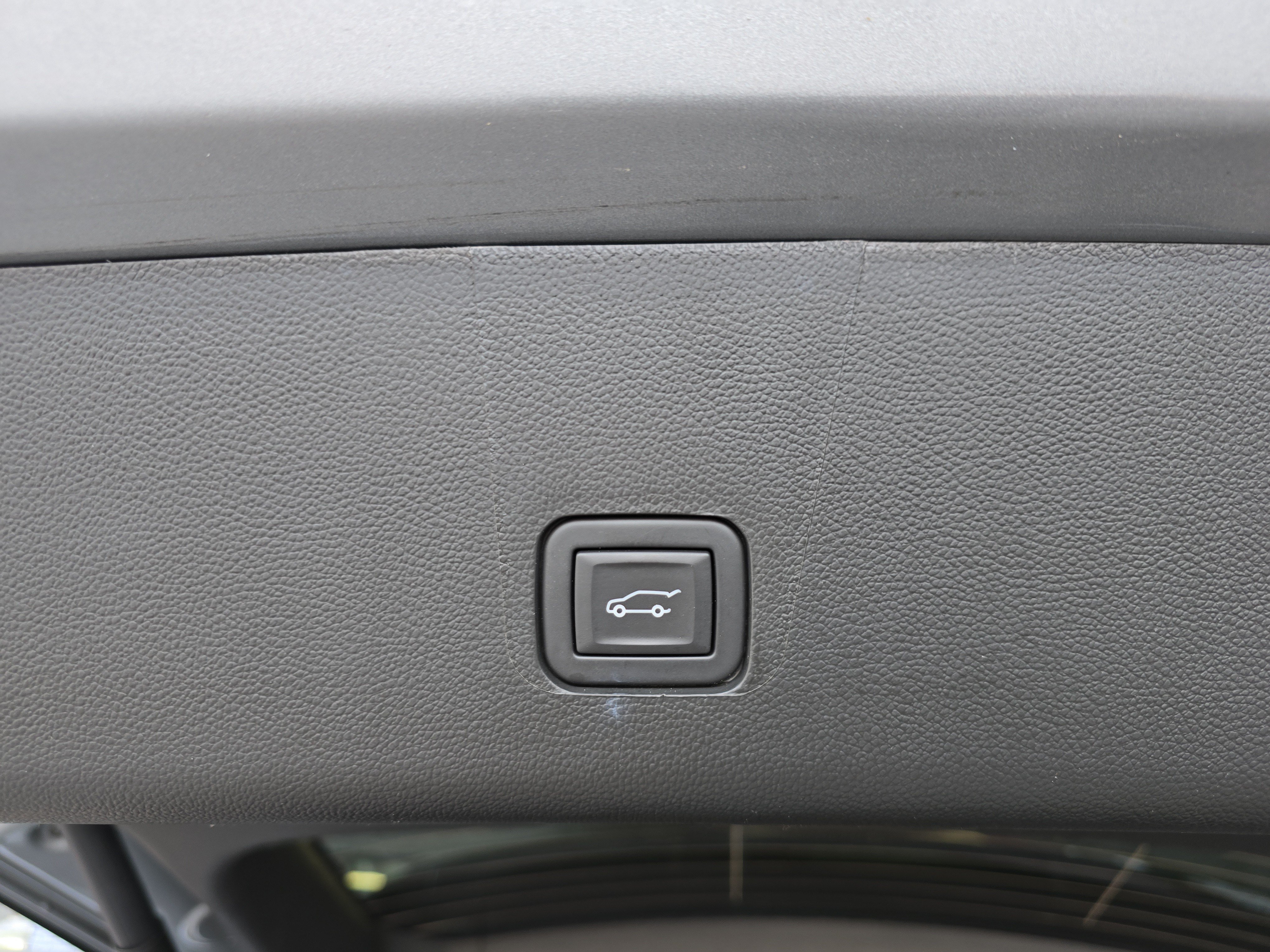Used 2023 Chevrolet Traverse LT AWD/4WD image 5