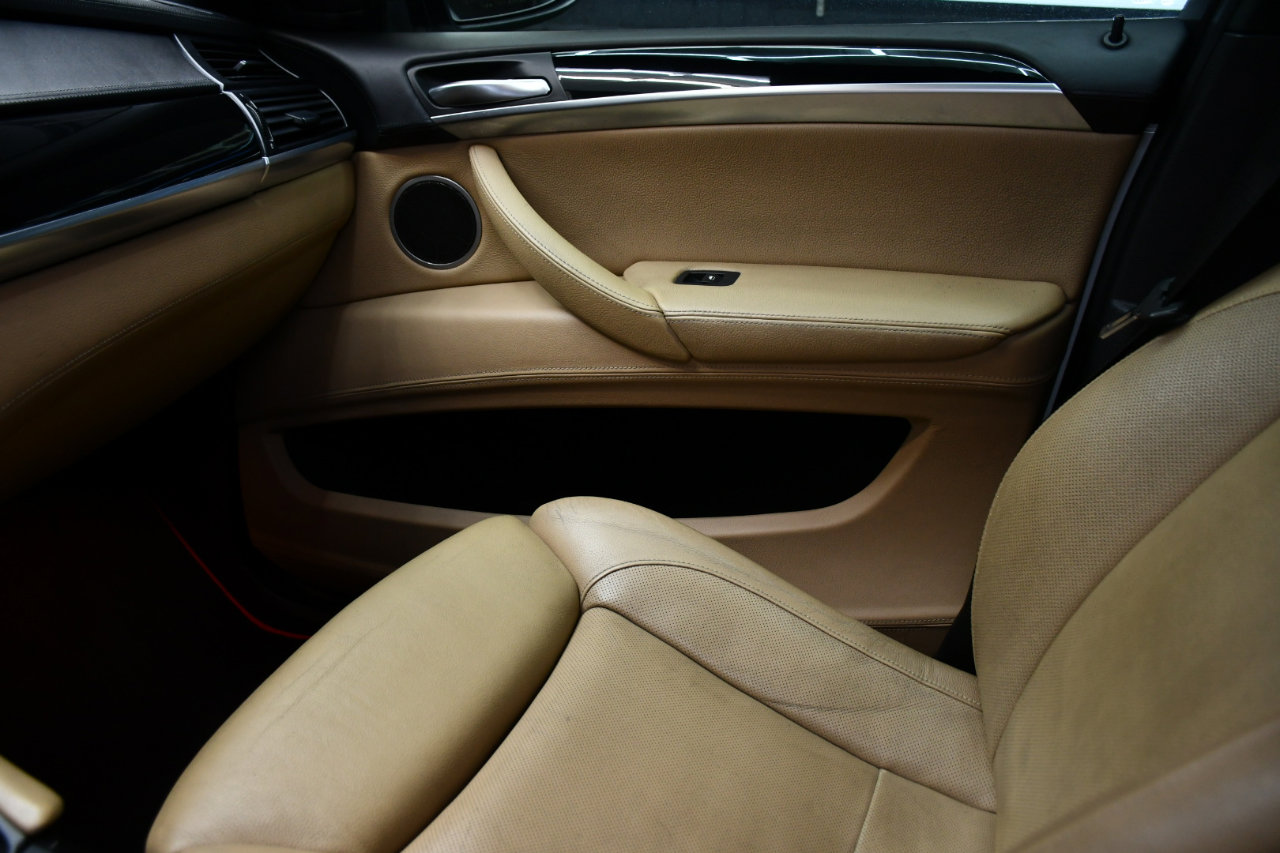 Used 2014 BMW X6 M image 32