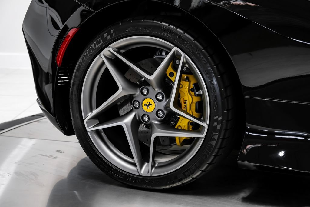 Used 2023 Ferrari F8 Tributo RWD image 65