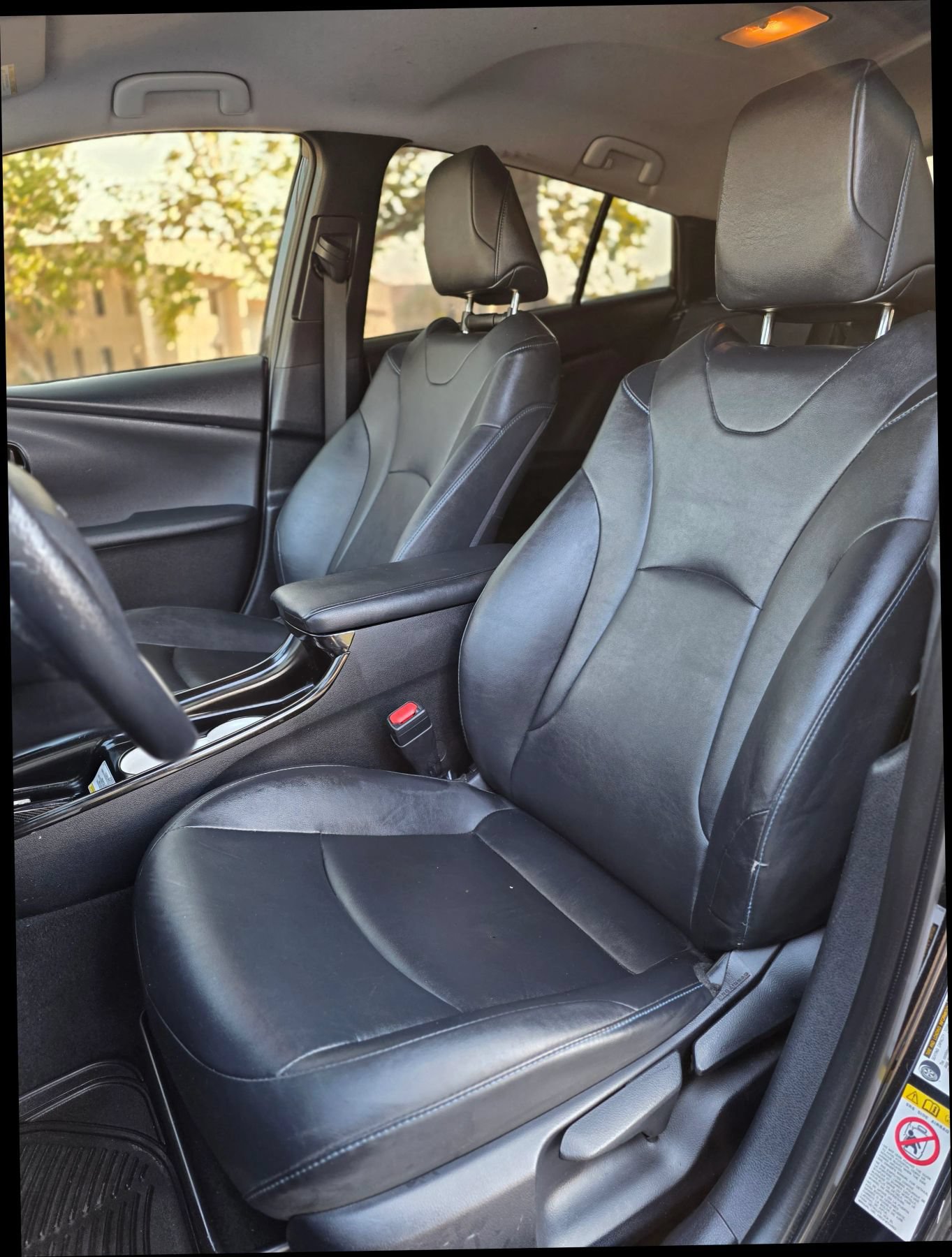 Used 2016 Toyota Prius Four Touring FWD image 30