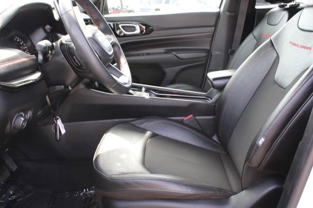 Used 2024 Jeep Compass Trailhawk AWD/4WD image 33