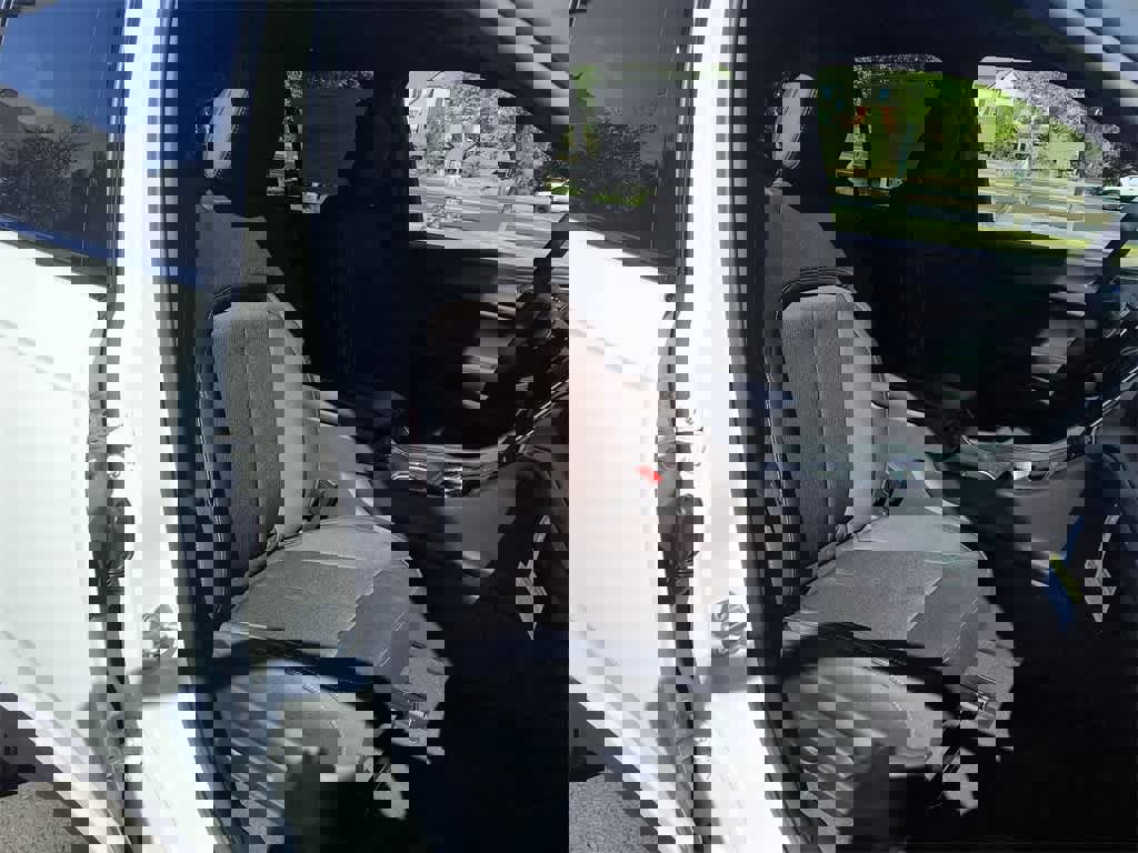 New 2025 Jeep Grand Cherokee Laredo X w/ Luxury Tech Group I image 24