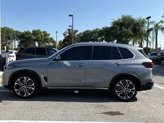 Certified 2025 BMW X5 xDrive50e w/ Climate Comfort Package AWD/4WD image 6