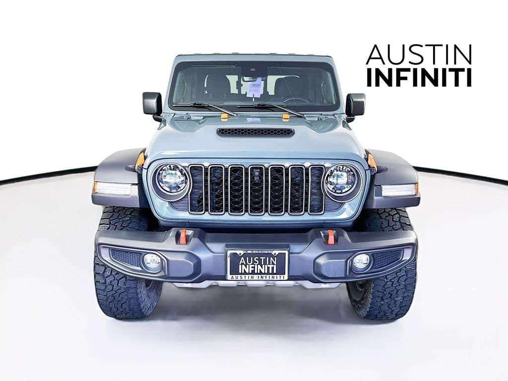 Used 2024 Jeep Gladiator Mojave w/ Technology Group AWD/4WD image 2