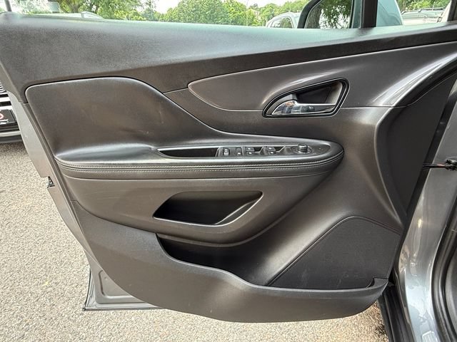 Used 2020 Buick Encore Preferred FWD image 12