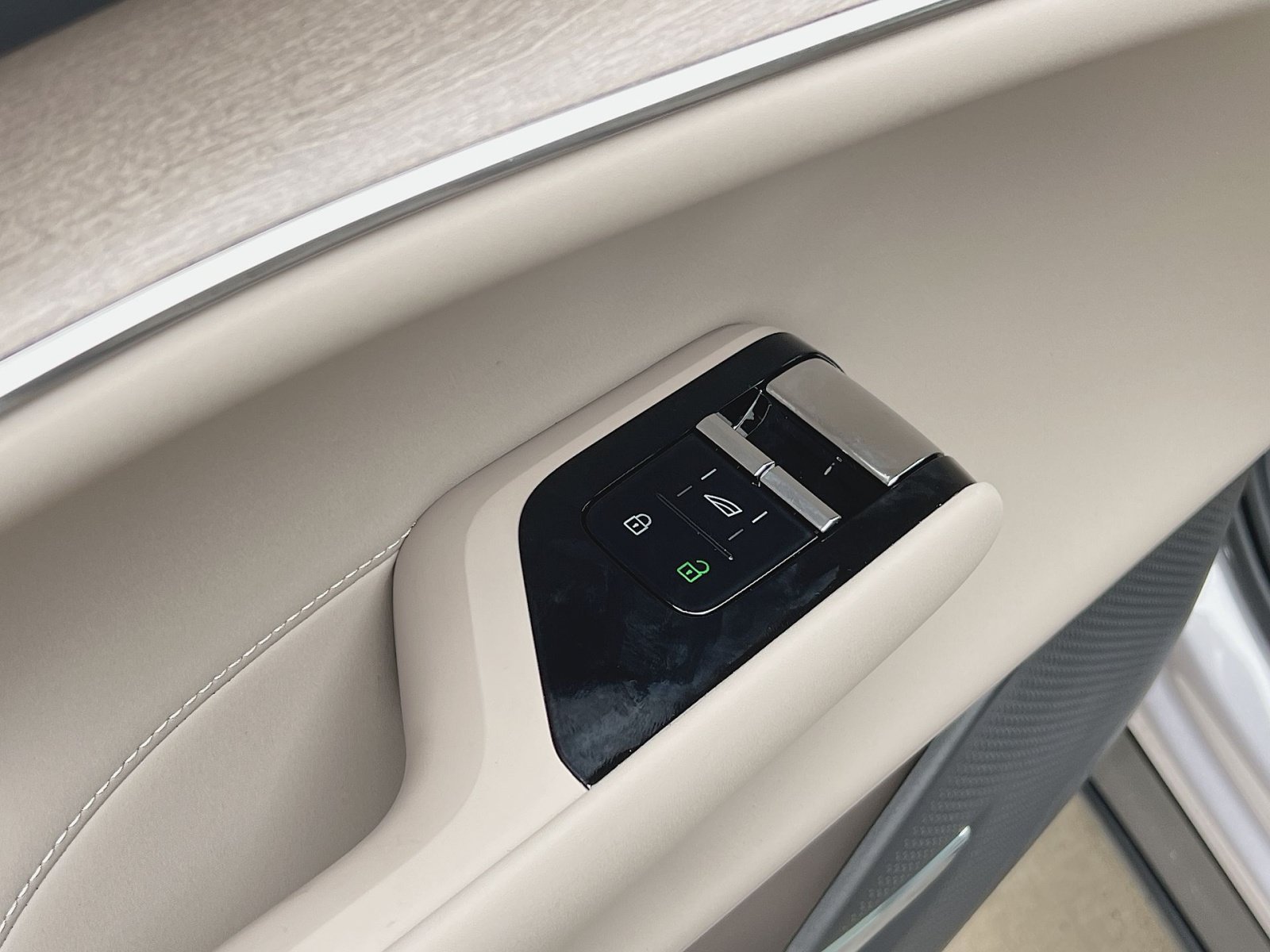 New 2026 Volvo EX90 Ultra AWD/4WD image 15