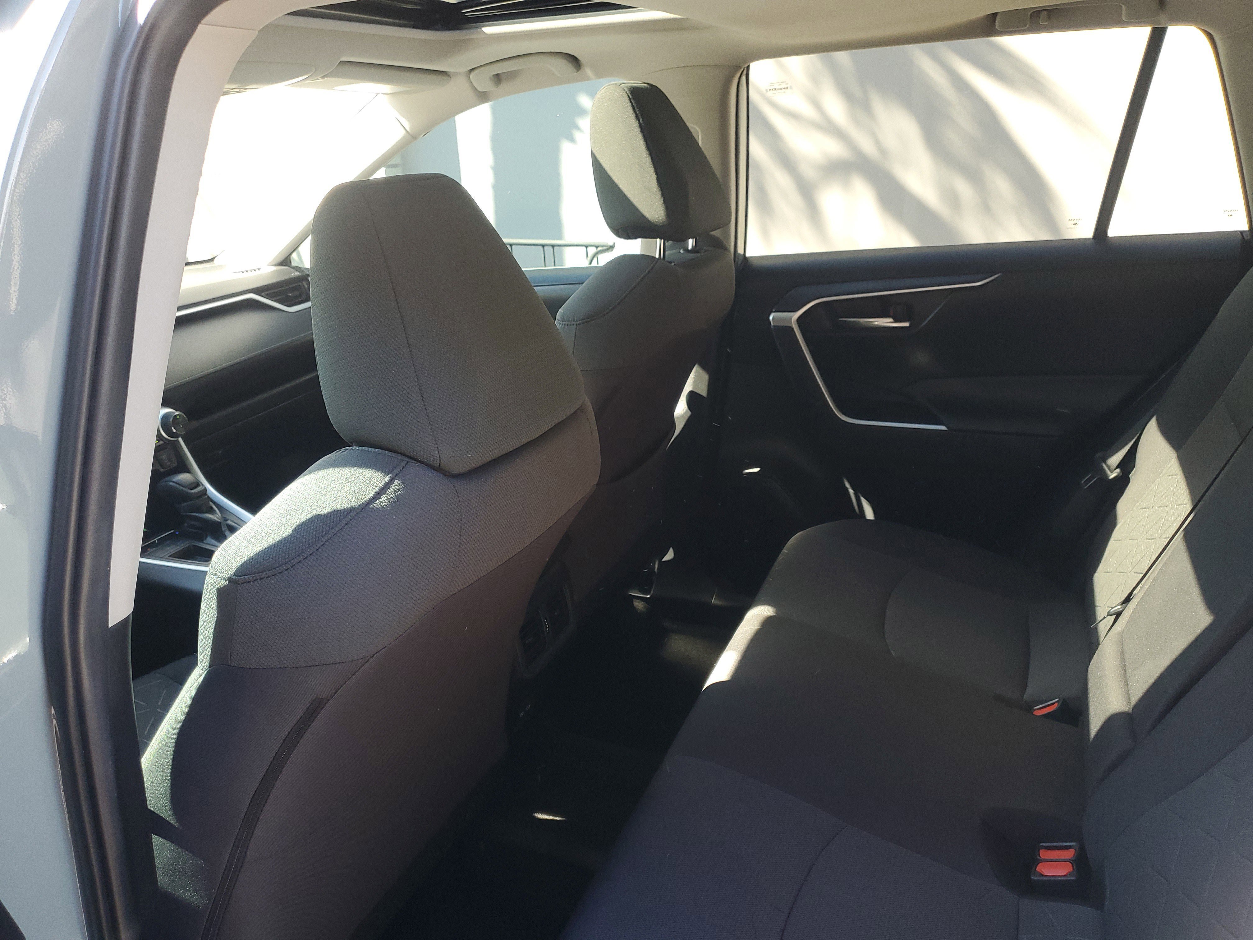 Used 2022 Toyota RAV4 XLE image 12