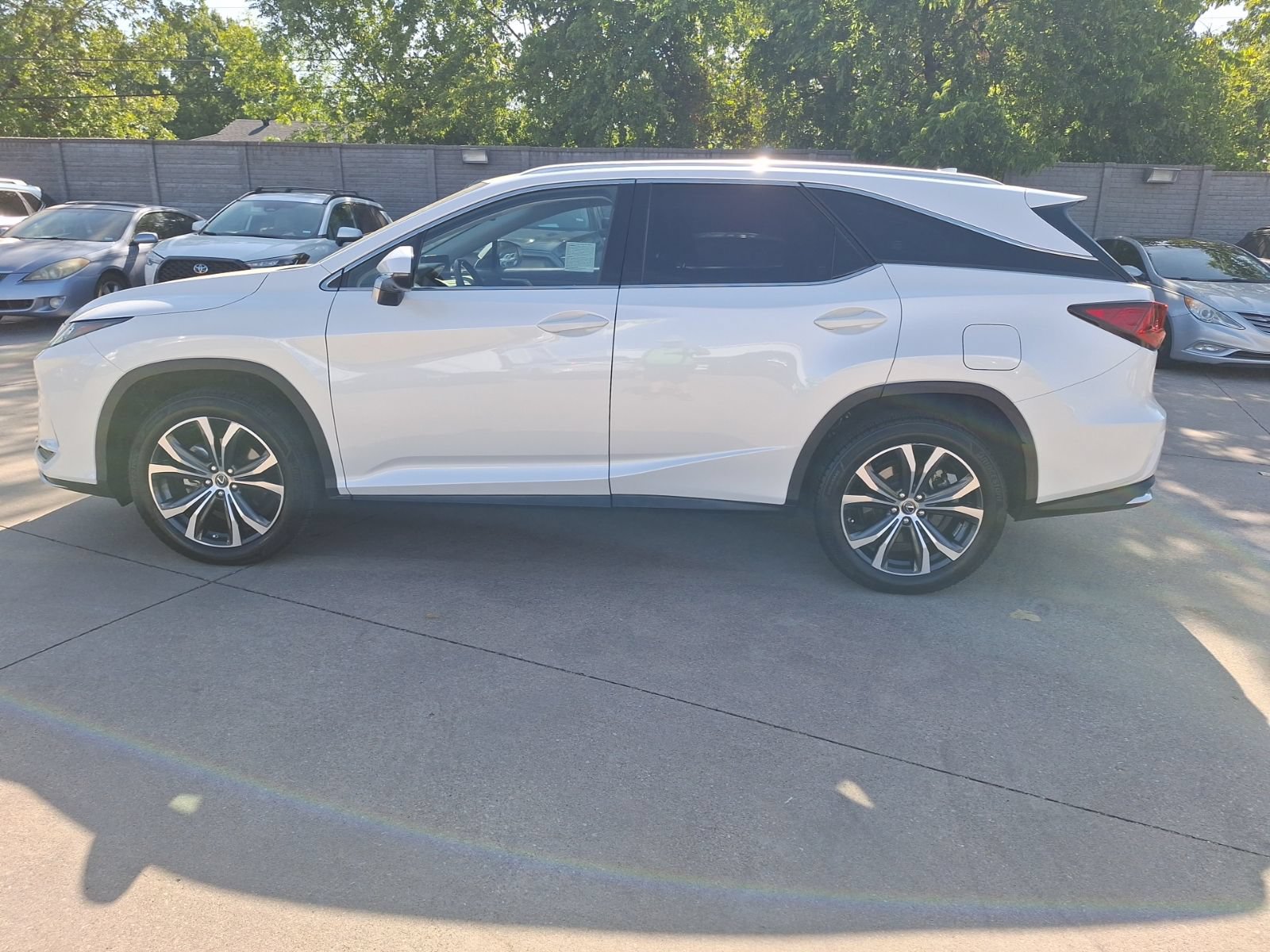 Used 2021 Lexus RX 350L Premium w/ Premium Package AWD/4WD image 3