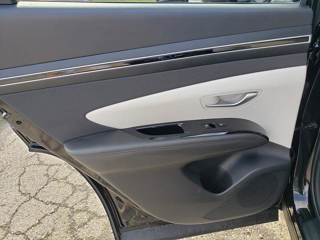 Used 2024 Hyundai Tucson Limited image 13