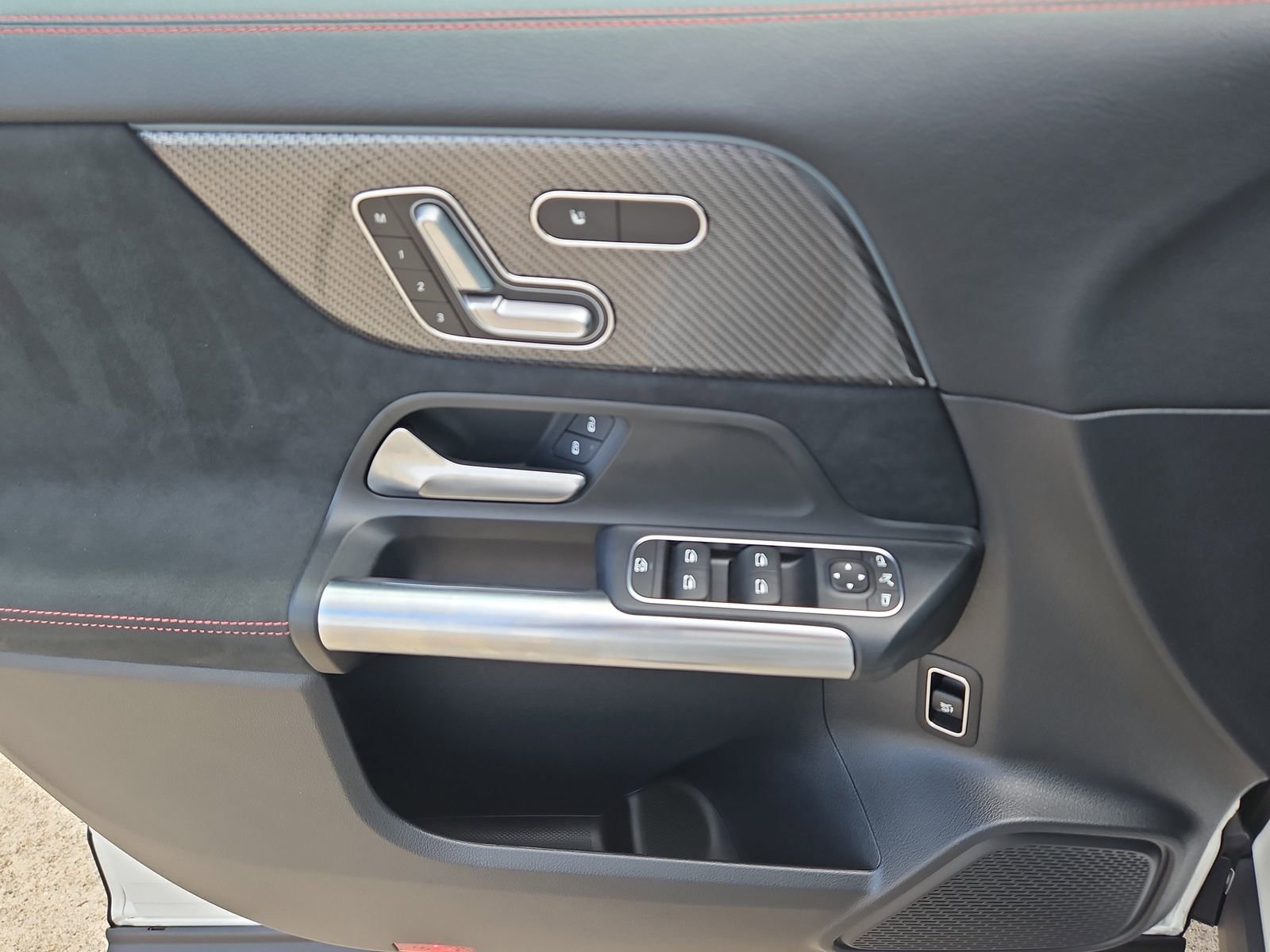 Used 2022 Mercedes-Benz GLA 35 AMG 4MATIC image 22