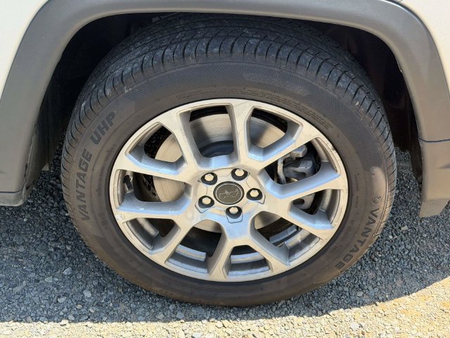 Used 2025 Jeep Compass Limited AWD/4WD image 9
