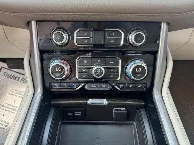 Used 2023 GMC Yukon Denali AWD/4WD image 28