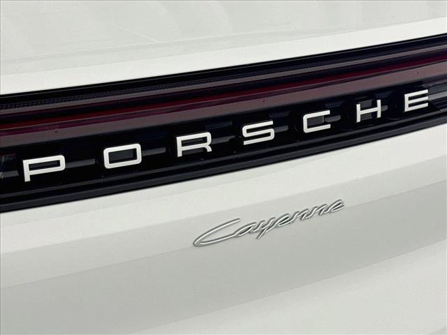 Certified 2026 Porsche Cayenne AWD/4WD image 25