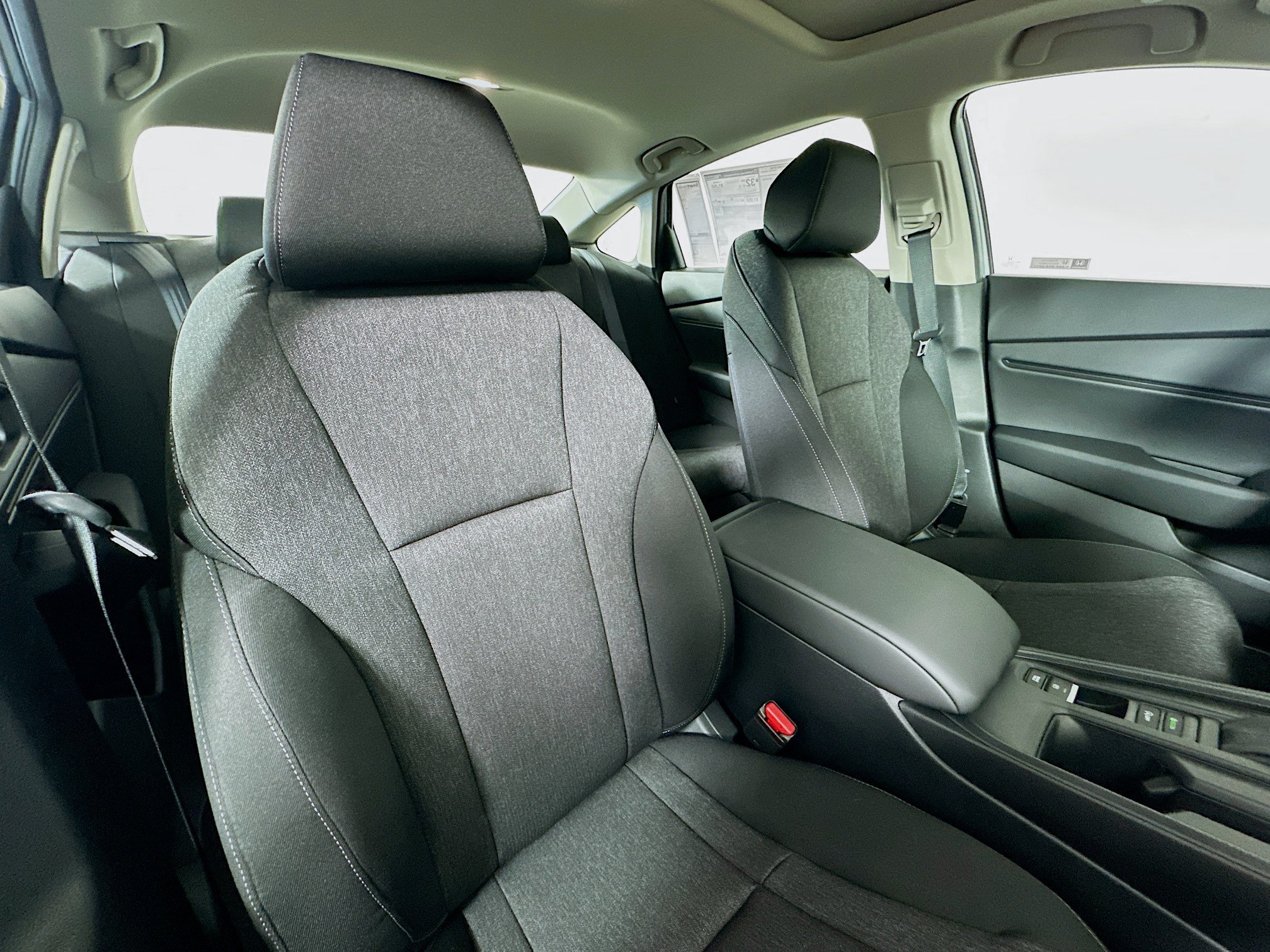 Used 2025 Honda Accord SE image 27