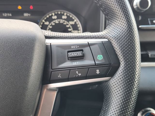 Used 2024 Mitsubishi Outlander AWD image 23