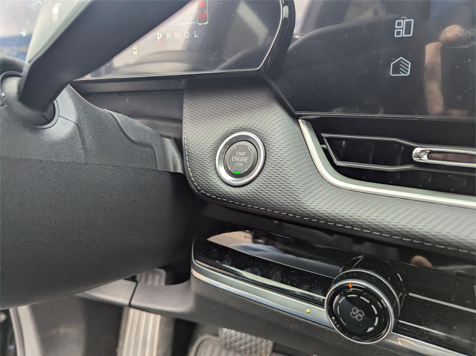 New 2026 Chevrolet Equinox LT w/ Safety and Technology Package image 16