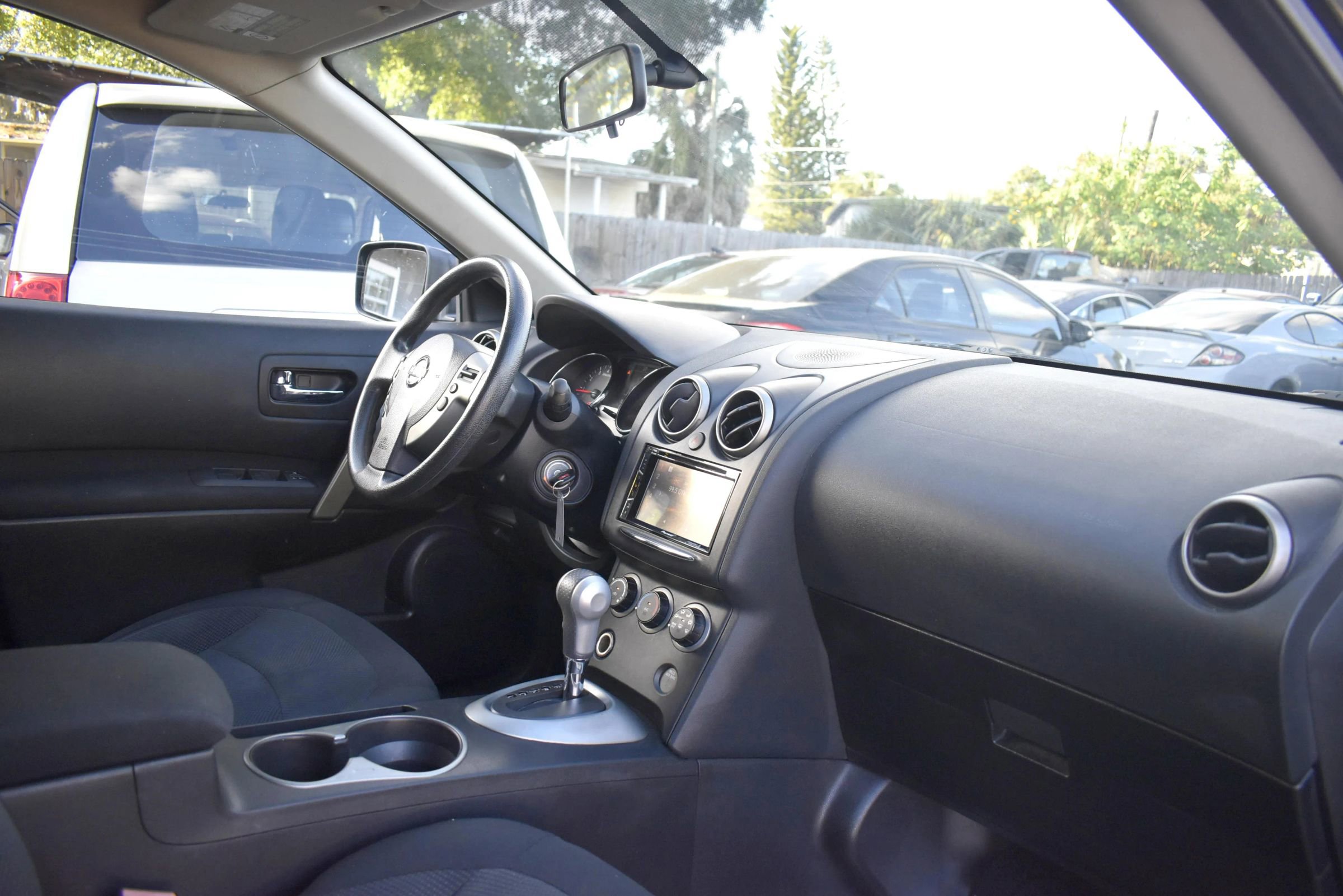 Used 2011 Nissan Rogue S Krom Edition image 14