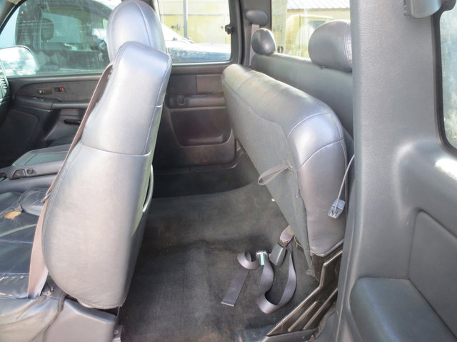 Used 2002 Chevrolet Silverado 2500 LT w/ Off-Road Skid Plate Pkg image 30