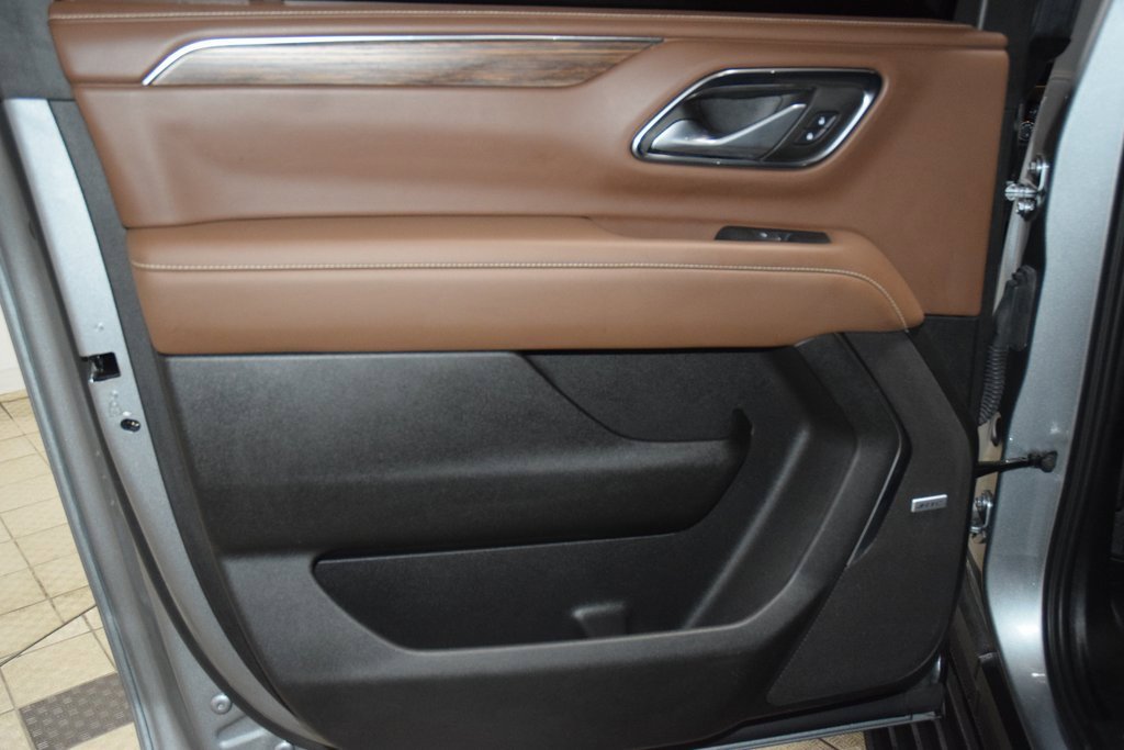 Used 2024 Chevrolet Suburban High Country image 45