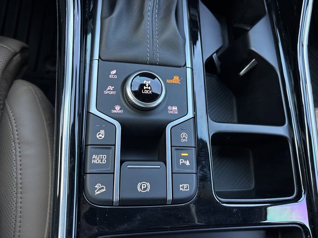 Used 2025 Kia Sorento SX Prestige w/ Olive Brown Leather Package image 43