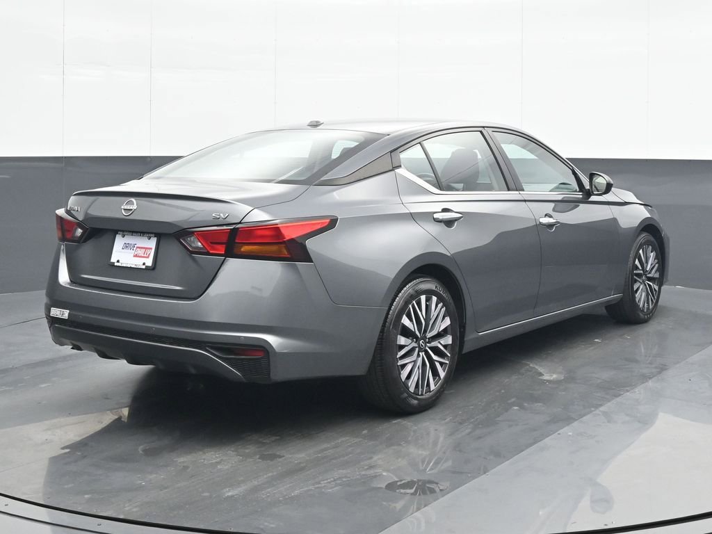 Used 2024 Nissan Altima 2.5 SV image 6