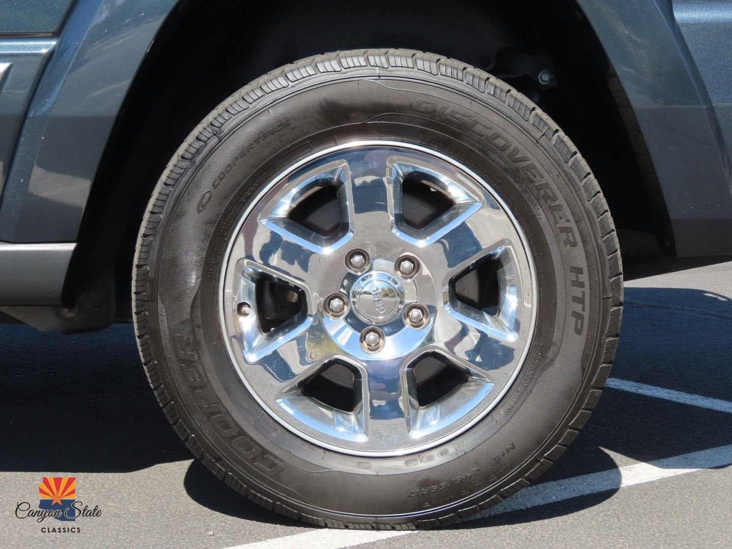 Used 2006 Jeep Commander Limited w/ Trailer Tow Group IV image 23