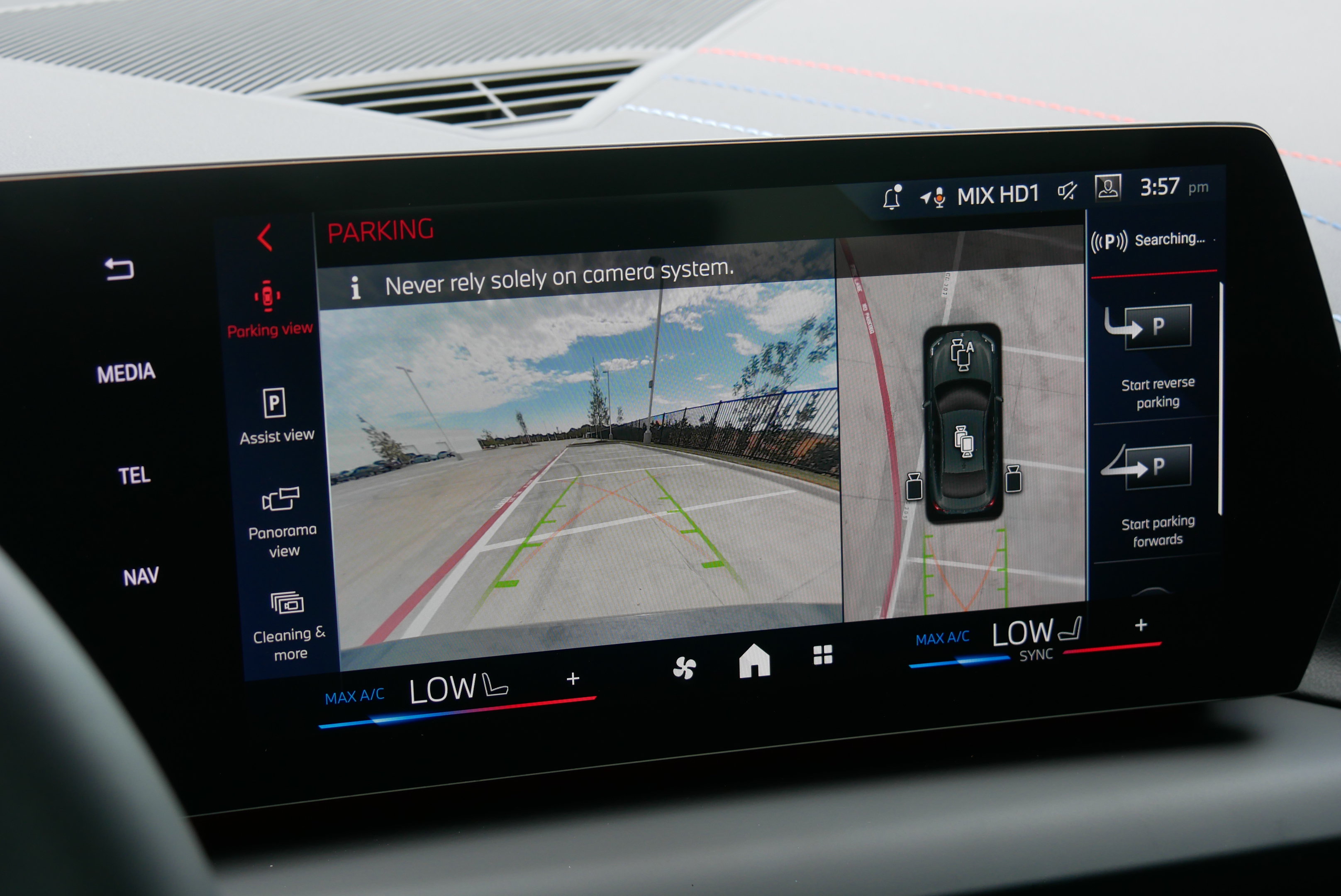 New 2026 BMW 228i w/ Technology Package FWD image 17