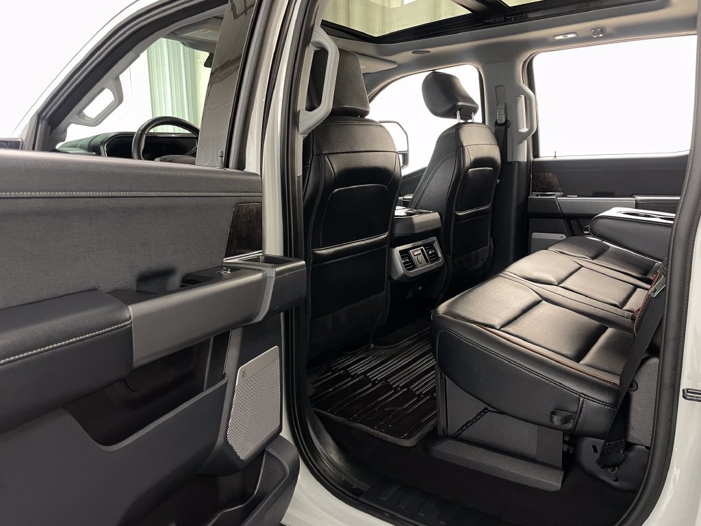 Used 2025 Ford F250 Lariat w/ Lariat Ultimate Package AWD/4WD image 48