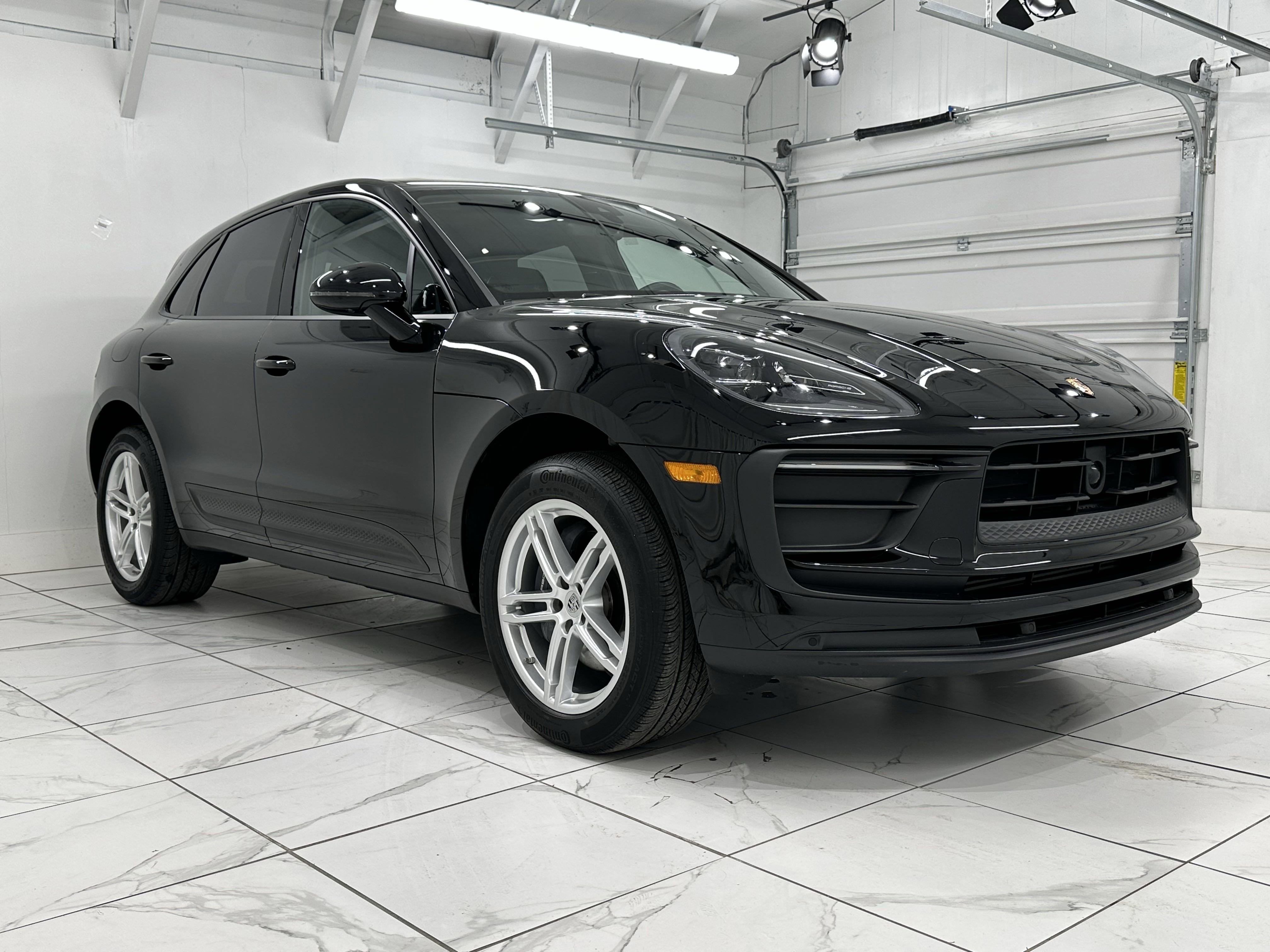 Certified 2024 Porsche Macan image 10