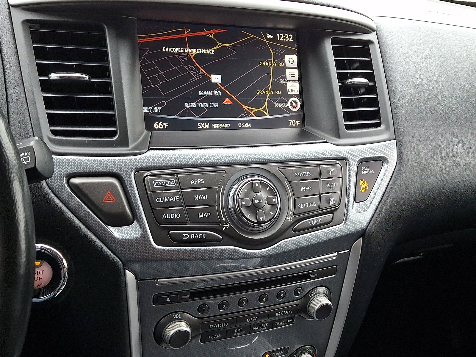 Used 2019 Nissan Pathfinder SL AWD/4WD image 18