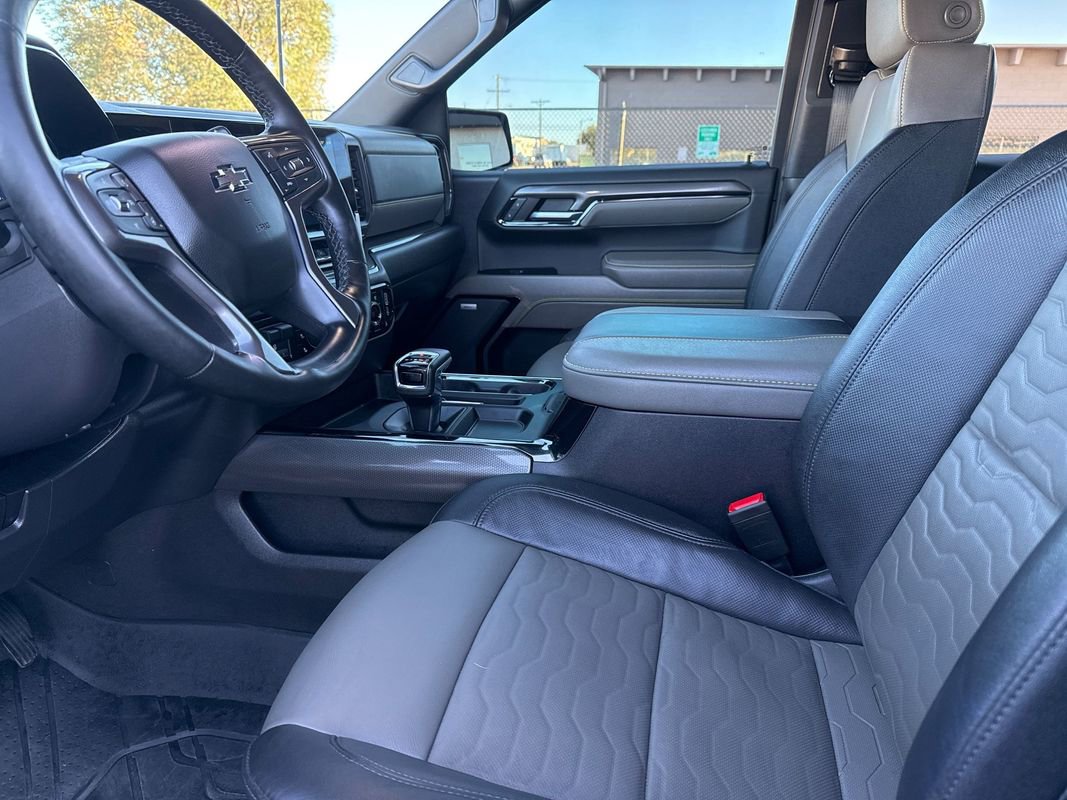 Used 2023 Chevrolet Silverado 1500 ZR2 image 19