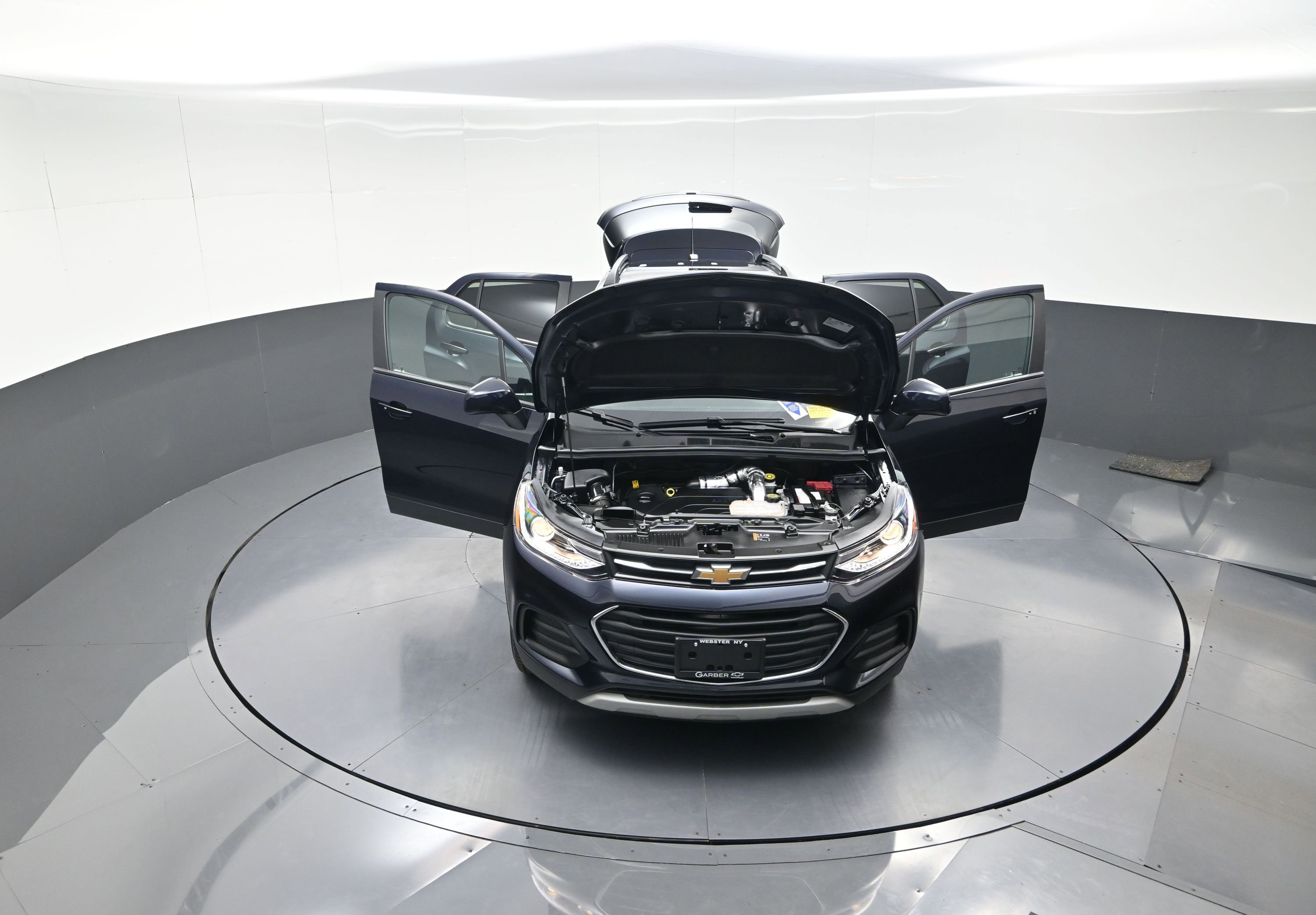 Used 2022 Chevrolet Trax LT w/ LT Convenience Package image 12