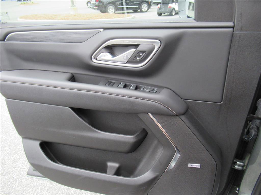 Used 2024 GMC Yukon XL SLT w/ SLT Premium Package image 20